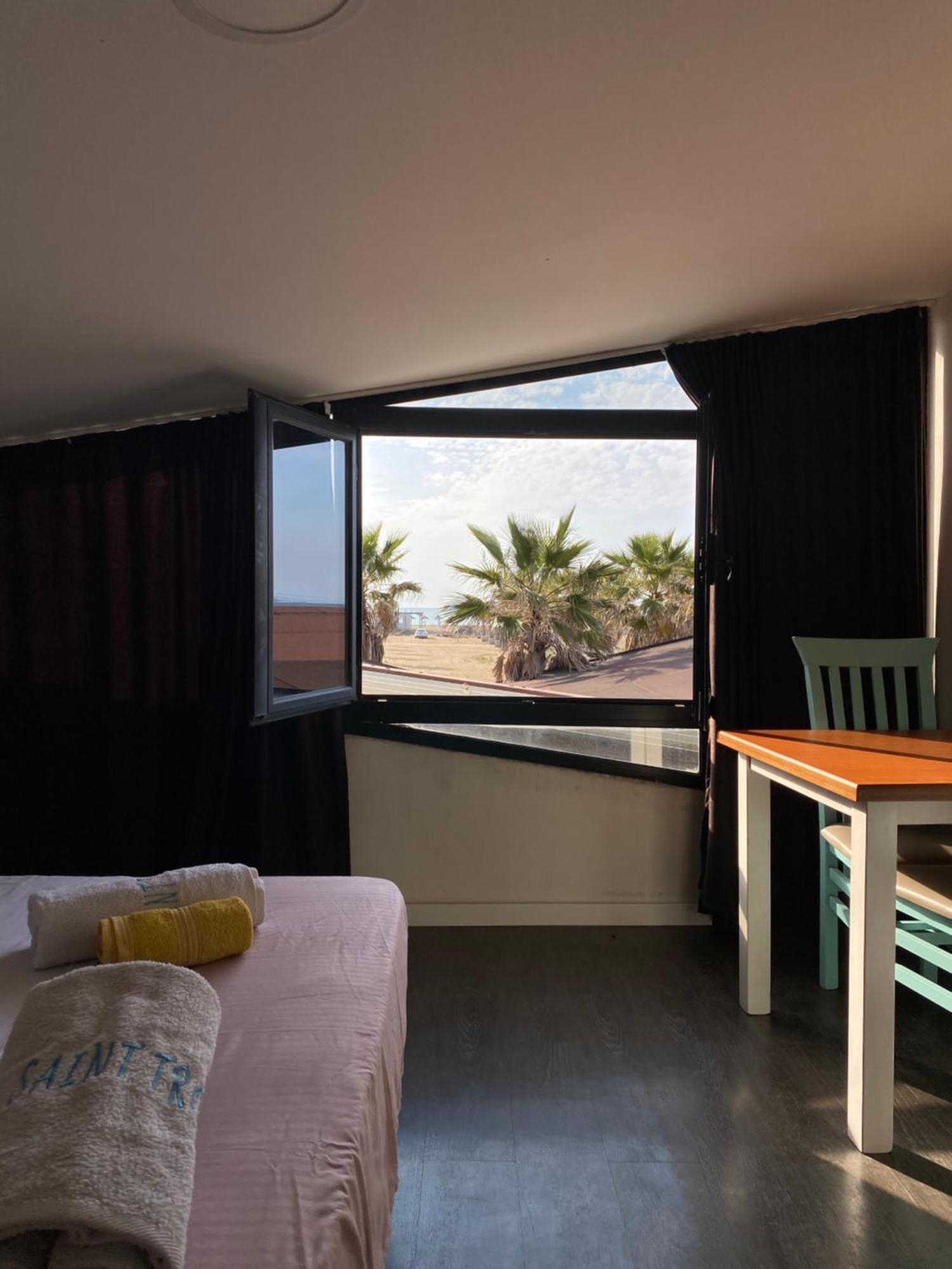 Hotel Saint Tropez Durres Bisht Kamez Exterior foto