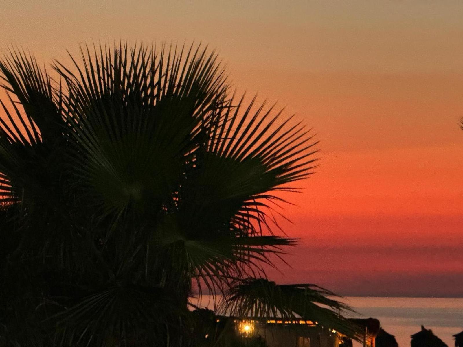 Hotel Saint Tropez Durres Bisht Kamez Exterior foto